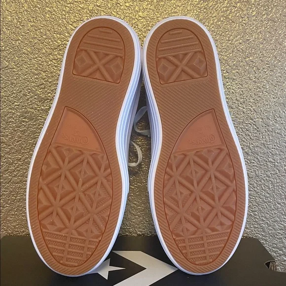 CHUCK TAYLOR ALL STAR MOVE CANVAS PLATFORM SNEAKERS NEW! - Picture 7 of 8